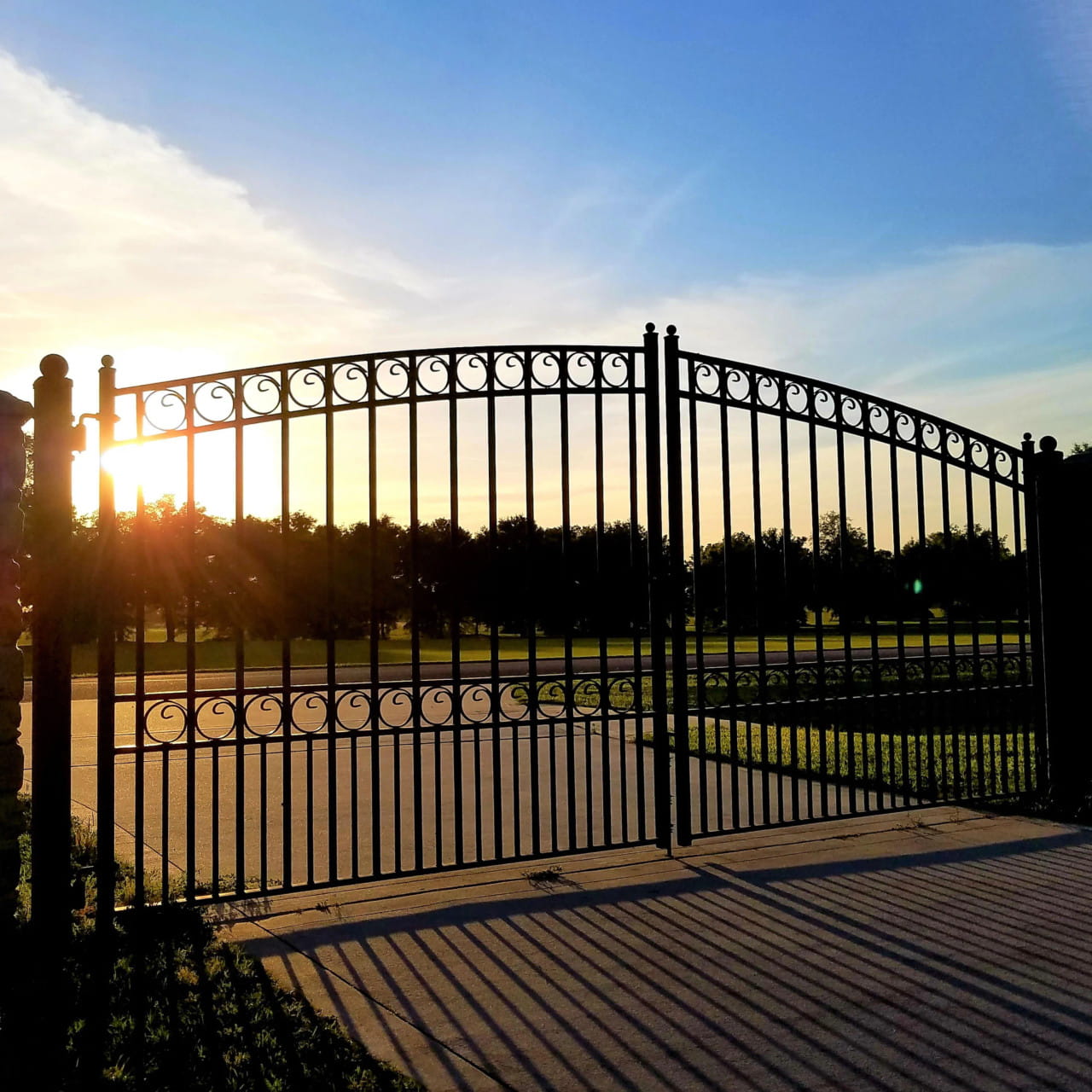 Paris Style Steel Dual Swing Driveway Gate – Black Galvanized 12'–18'