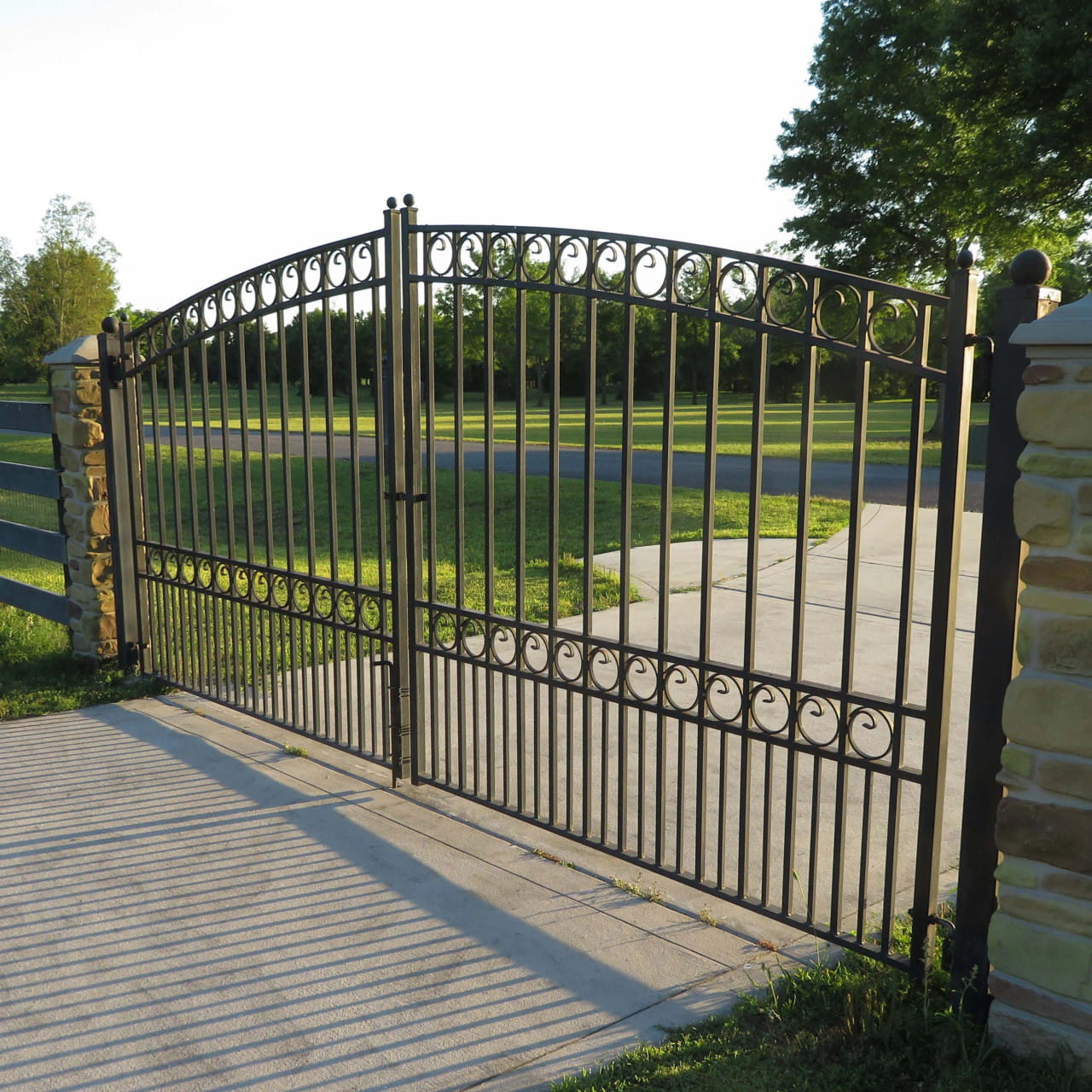 Paris Style Steel Dual Swing Driveway Gate – Black Galvanized 12'–18'