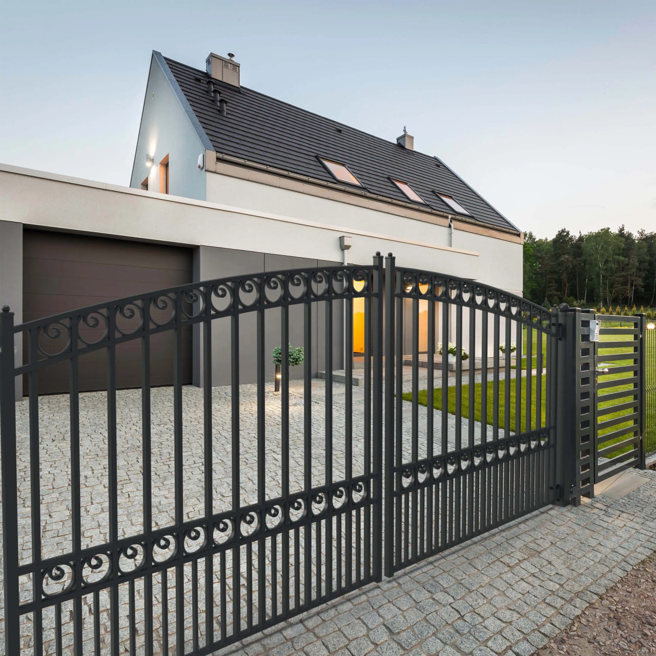 Paris Style Steel Dual Swing Driveway Gate – Black Galvanized 12'–18'