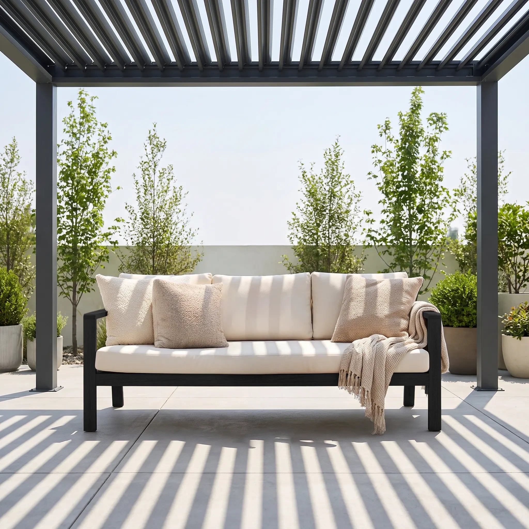 Aleko Noble louvered pergola feature overview graphic